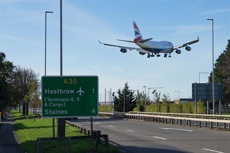 Wie kommt man vom Flughafen London ins Stadtzentrum?