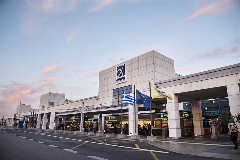 Wie kommt man vom Flughafen Athen ins Stadtzentrum?
