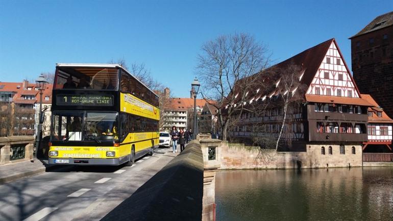 Hop-on Hop-off Bus in Nürnberg, Bayern