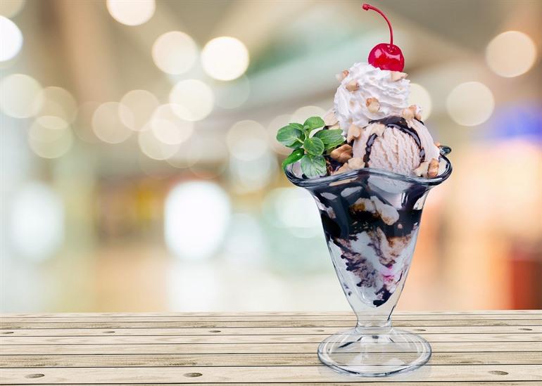 Hot-Fudge-Sundae, amerikanische Küche
