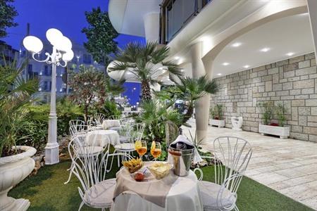 Hotel Ariminum buchen