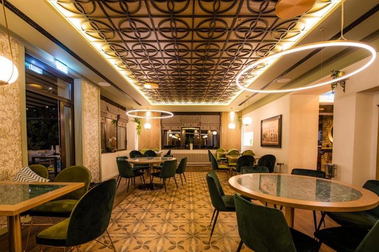 Hotel Ariston buchen