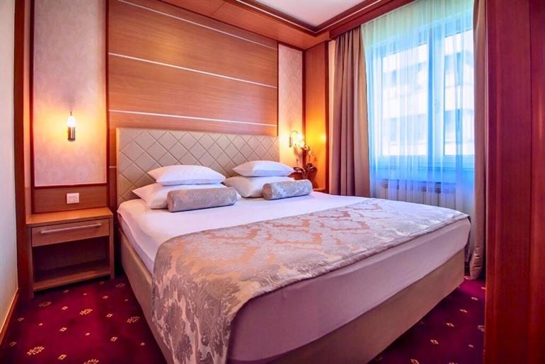 Hotel Cezar buchen