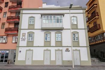 Buchen Sie das historische Hotel Holiday Time