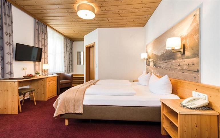 Hotel Goldene Rose in Lechaschau buchen