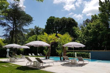 Hotel Hambros mit Außenpool in Lucca buchen