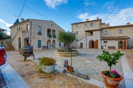Hotel Il Sapore Della Luna buchen
