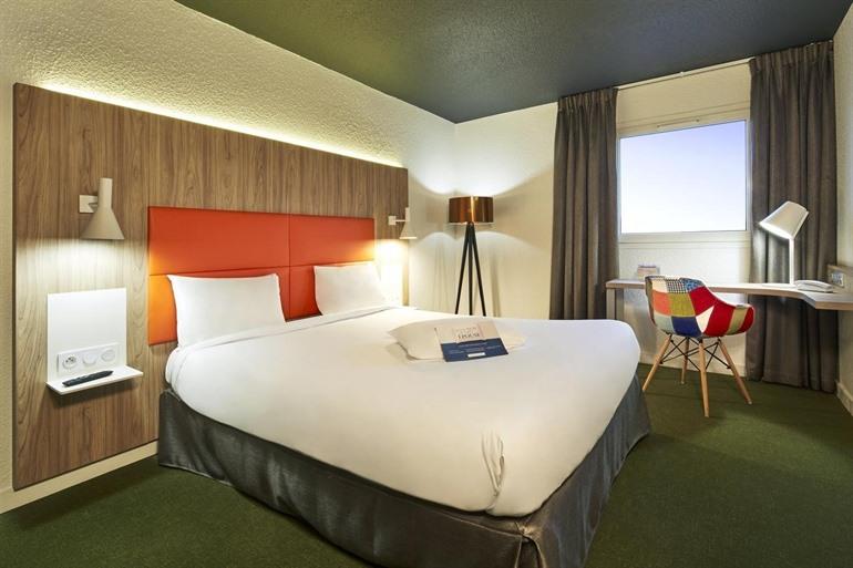 Kyriad Clermont Ferrand Nord Riom Hotel