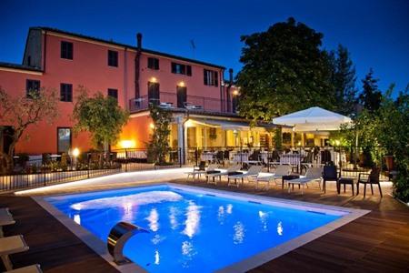 Hotel La Palomba buchen