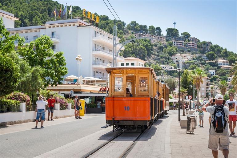 Holztram in Sóller
