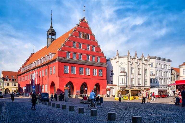 Imposantes Rathaus von Greifswald, Mecklenburg-Vorpommern