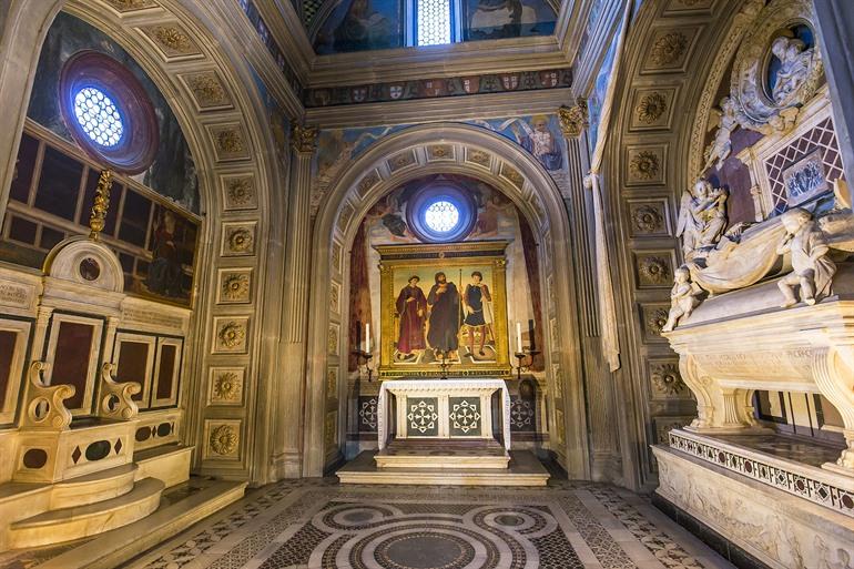 Innenraum der Basilica San Miniato al Monte in Florenz