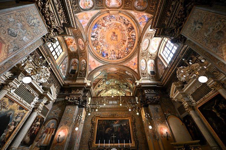 Innenraum der Chiesa e Monastero di San Giorgio in Salerno