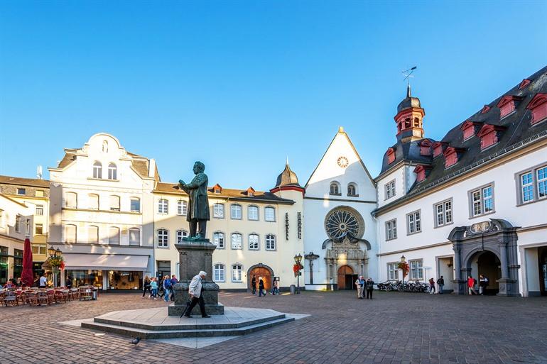 Den Jesuïtenplatz in Koblenz besuchen