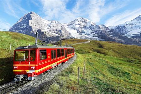 Jungfraujoch, Zugreise zum Dach Europas