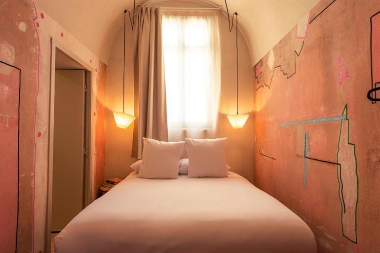 Zimmer in der alten Stadgefängnis von Béziers buchen