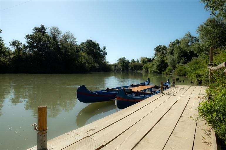 Kajakfahren auf dem Fluss Ombrone im Parco Regionale della Maremma