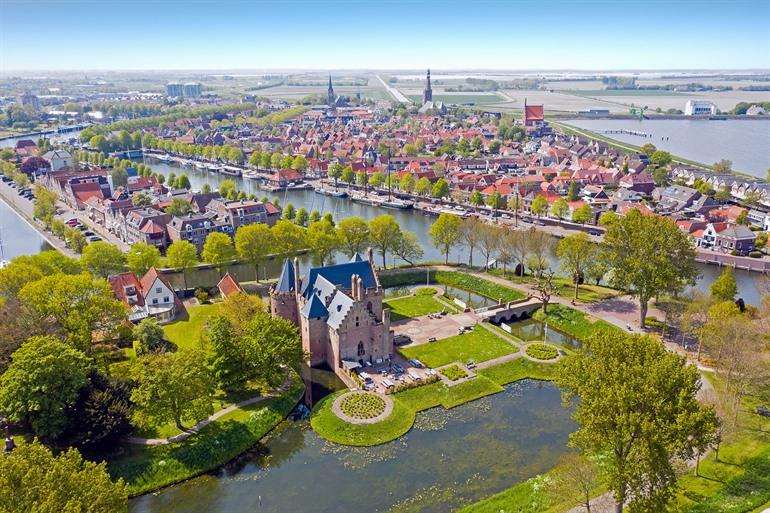 Schloss Radboud und Blick über Medemblik