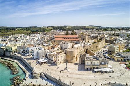 Besuchen Sie Otranto in Apulien: Entdecken Sie die 11 schönsten Sehenswürdigkeiten und Übernachtungstipps