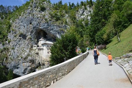 Schloss Predjama