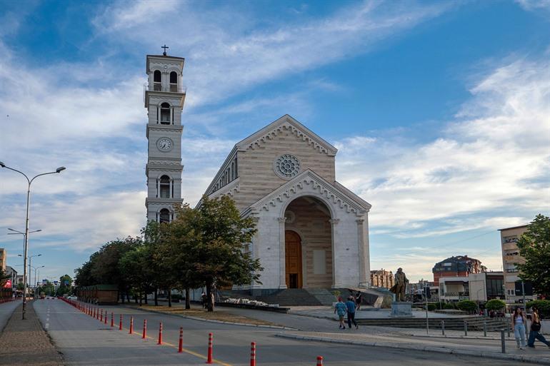 Kathedrale der Mutter Teresa in Pristina