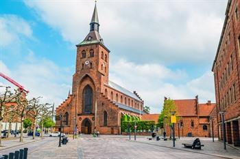 Die Odense Kathedrale besichtigen, Dänemark
