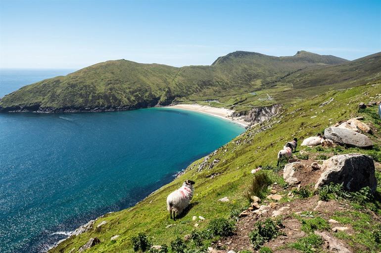Keem Bay, eine abgelegene und malerische Bucht auf Achill Island