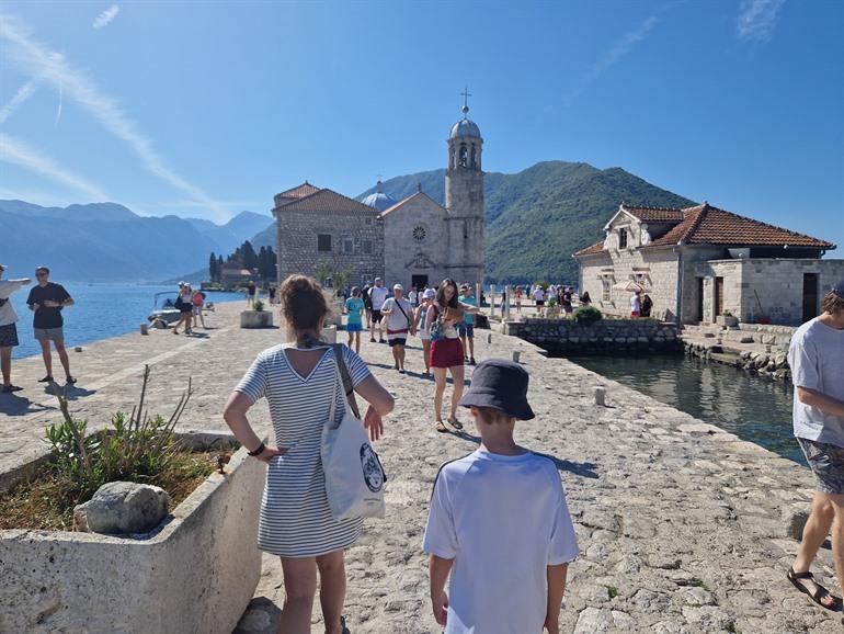 Kirche Unserer Lieben Frau vom Felsen in Perast
