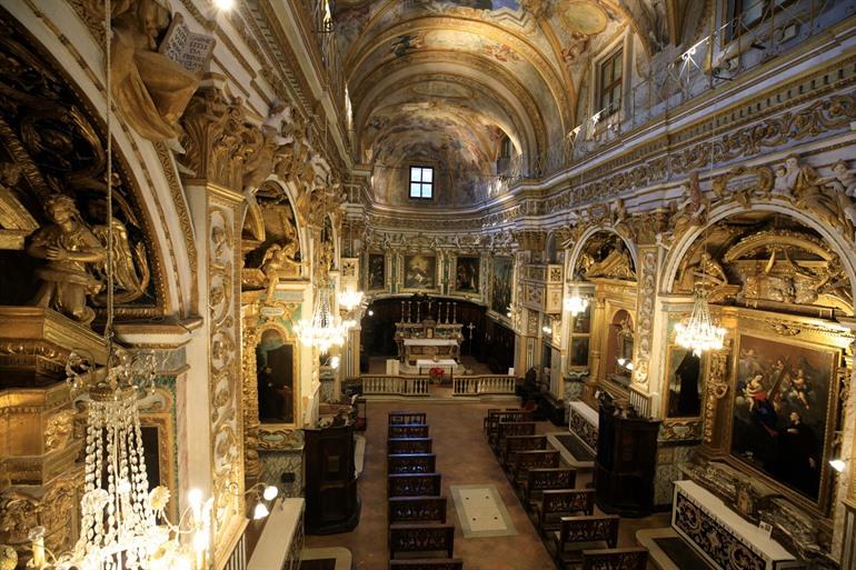 Kirche Santa Lucia in Serra San Quirico, Italien
