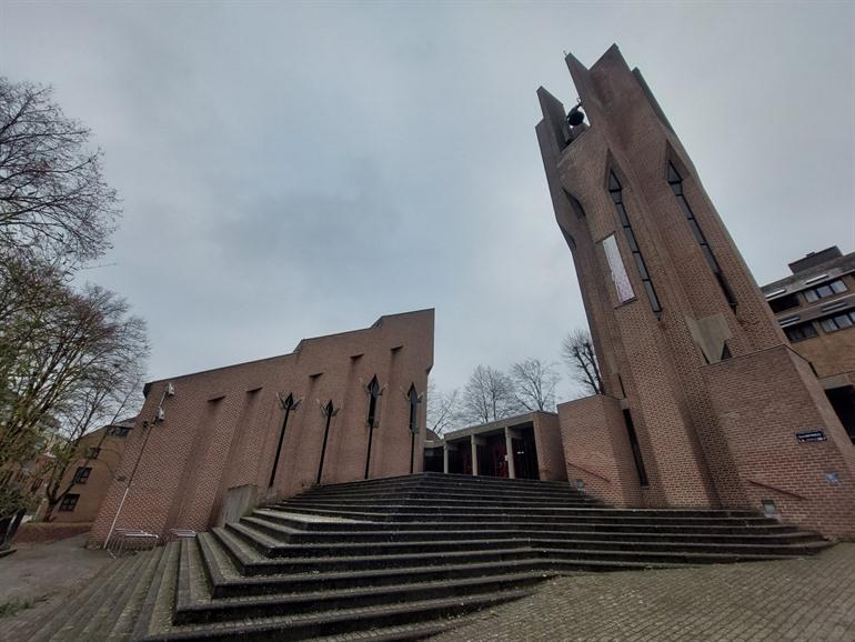 Besuch der Kirche des Heiligen Franziskus von Assisi in Louvain-la-Neuve