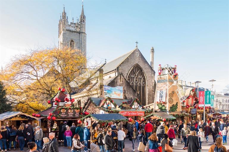 Weihnachtsmarkt in Cardiff besuchen