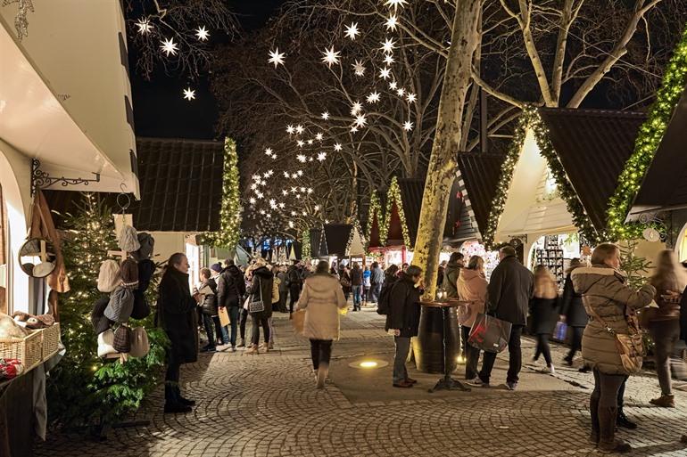 Weihnachtsmarkt am Neumarkt in Köln