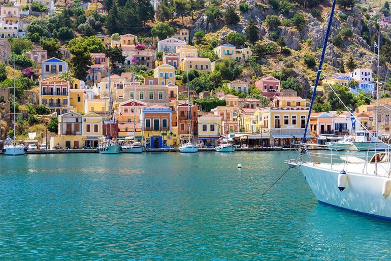 Bunte Häuser in Symi, Griechenland