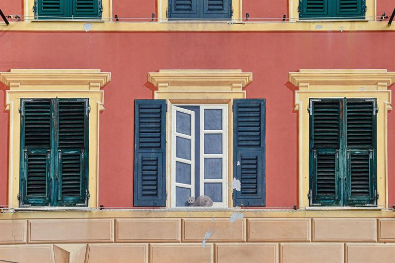 Bunte Häuser von Camogli im Trompe-l’œil-Stil