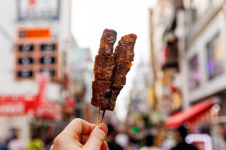 Kobe-Rindfleisch als Streetfood in Kobe