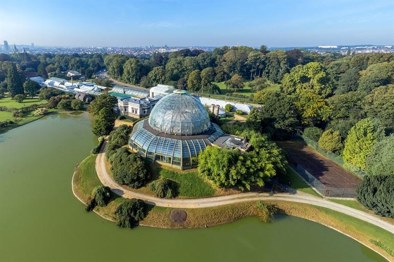 Königliche Gewächshäuser von Laken von oben, Brüssel