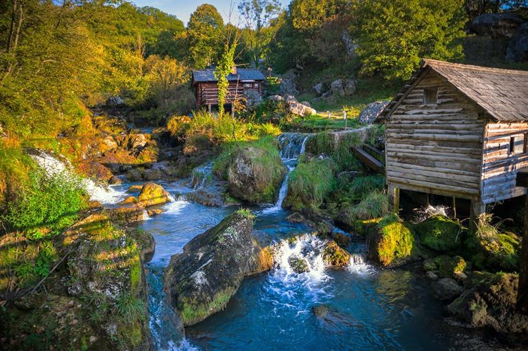 Krupa am Vrbas und die Wasserfälle