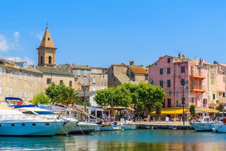 Spazieren in Saint-Florent auf Korsika