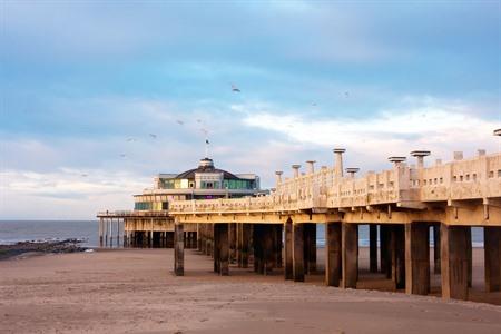 Spazieren entlang der Promenade von Blankenberge
