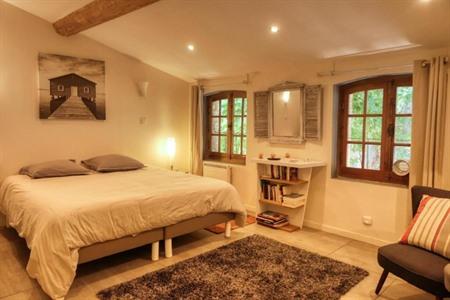 Das Zimmer der kleinen Päpste, innerhalb der Stadtmauern buchen