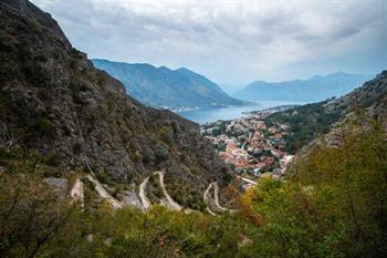 Wanderung auf der Kotor-Leiter mit 70 Haarnadelkurven