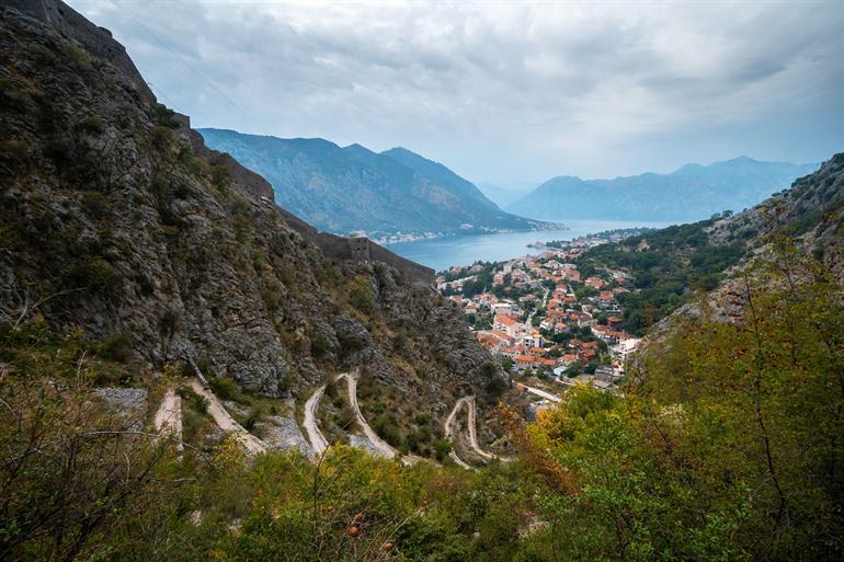 Wanderung auf der Kotor-Leiter mit 70 Haarnadelkurven