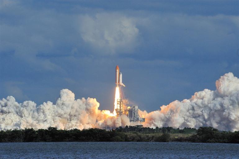 Start der Rakete im Kennedy Space Center