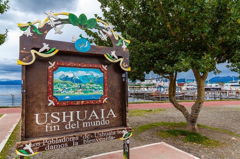 Entlang der Uferpromenade von Ushuaia