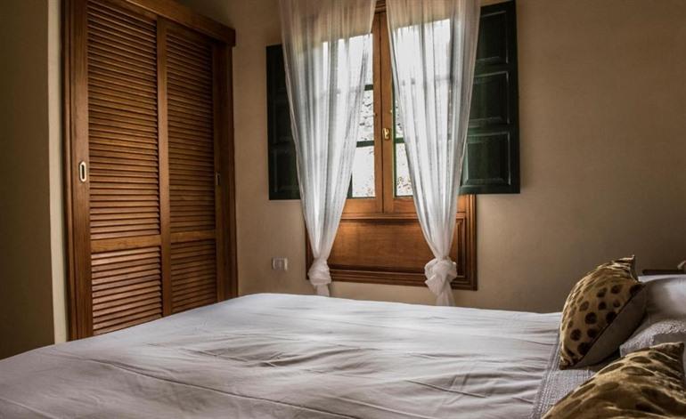 Las Casas del Chorro buchen