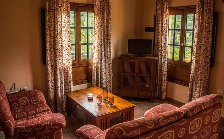 Las Casas del Chorro buchen