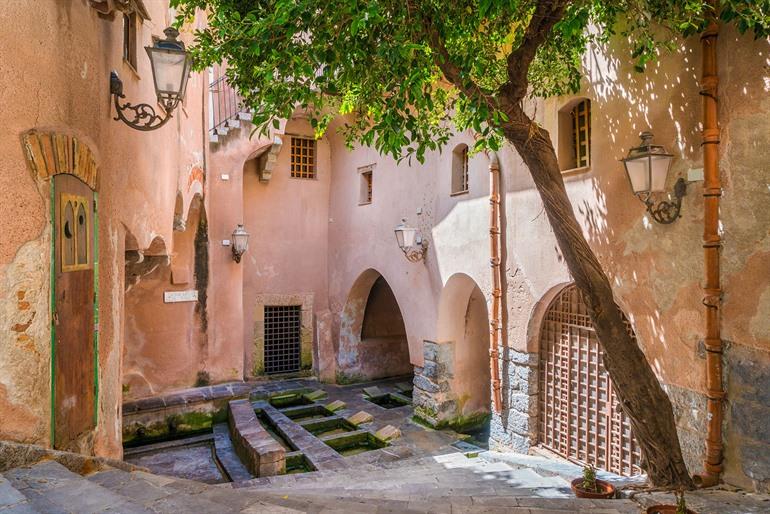 Mittelalterlicher Waschplatz, Cefalù