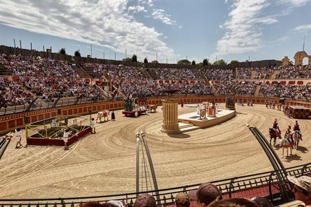 Das Triumphzeichen besuchen