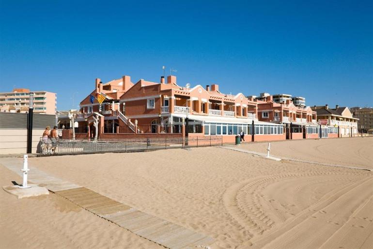 Lloyds Beach Club buchen