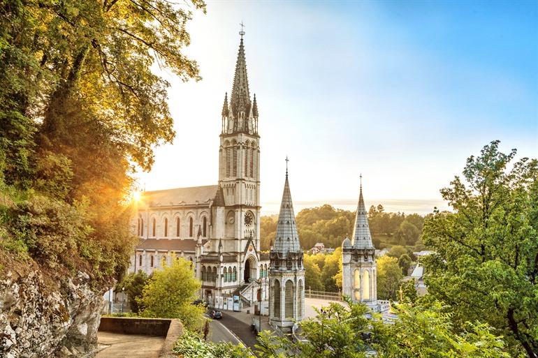 Lourdes: Rosenkranzbasilika